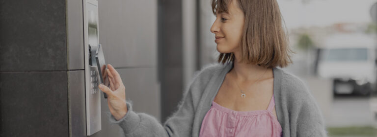 Moderne, rechtssichere Zutrittskontrolle - die NIS2 und CER Compliance